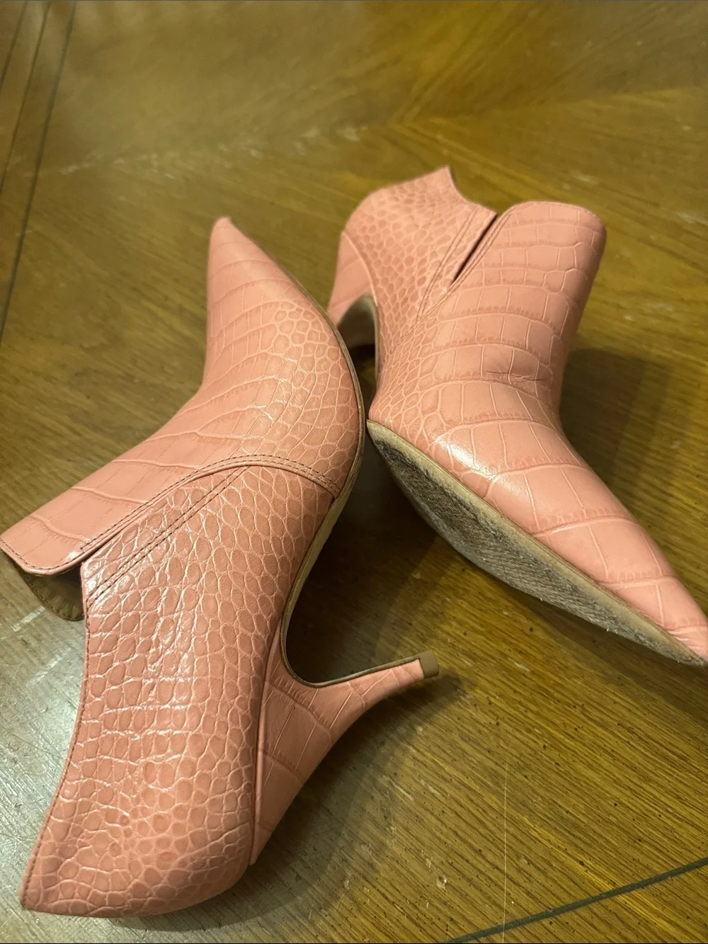 Tory Burch Georgina Croc Embossed Pink Leather Ankle Bootie Size 9 EUC